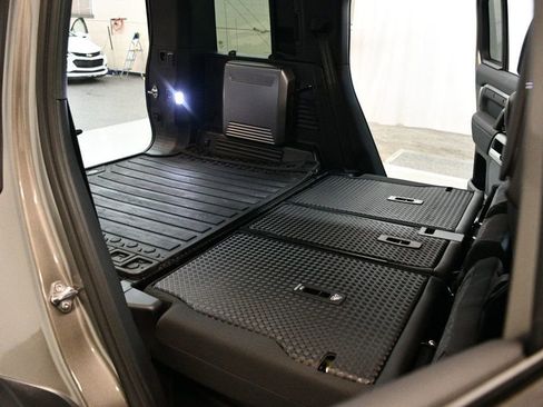 Used 2024 Land Rover Defender 110 S AWD/4WD image 68