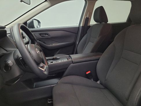 Used 2024 Nissan Rogue S FWD image 17
