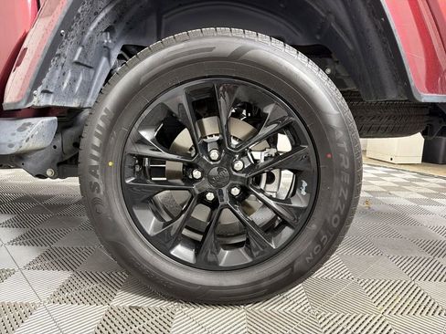 Used 2021 Jeep Gladiator Overland image 17