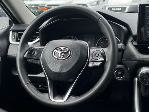 Used 2022 Toyota RAV4 XLE Premium AWD/4WD image 24