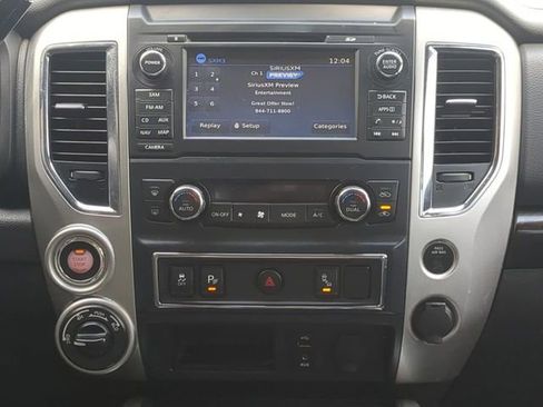Used 2017 Nissan Titan SV AWD/4WD image 17