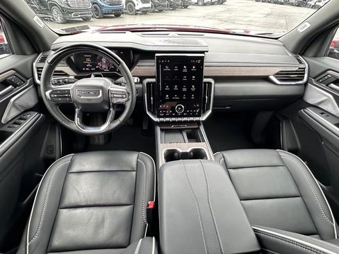 Used 2025 GMC Acadia Denali w/ Super Cruise Package image 27