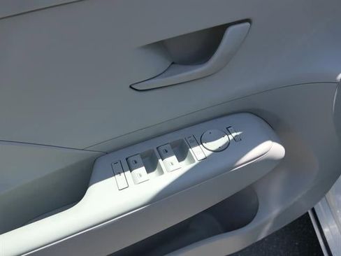 New 2025 Hyundai Kona SEL image 13