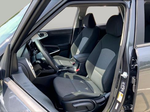 Used 2024 Kia Soul LX w/ Option Group 015 FWD image 8