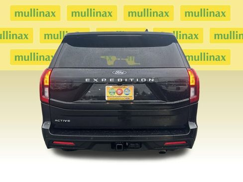 Certified 2025 Ford Expedition Active image 33