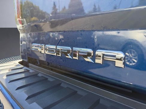 Used 2016 GMC Sierra 1500 Denali w/ Enhanced Driver Alert Package AWD/4WD image 9