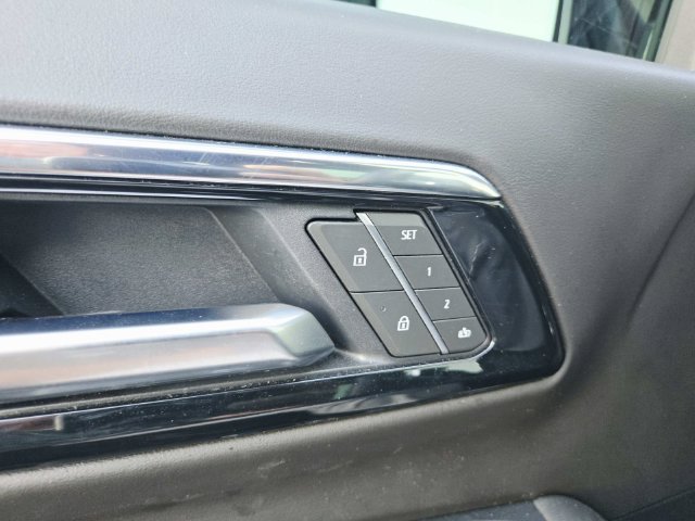 Used 2025 Chevrolet Tahoe RST w/ Comfort Package AWD/4WD image 35