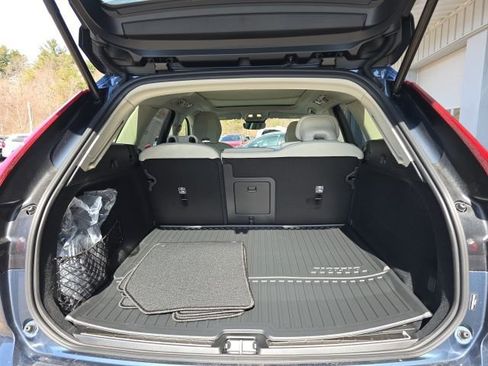 New 2026 Volvo XC60 T8 Ultra w/ Protection Package Premier AWD/4WD image 17