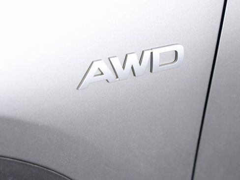 Used 2022 Kia Seltos EX image 2