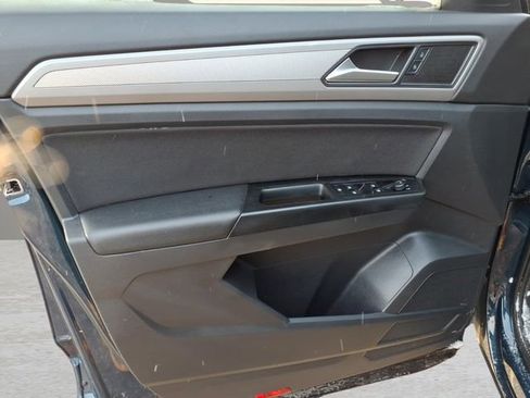 Used 2020 Volkswagen Atlas Cross Sport S image 13