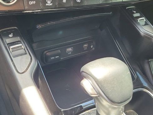 Used 2024 Kia Telluride S FWD image 31