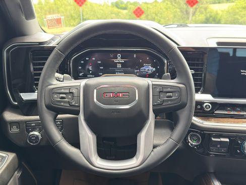 Used 2024 GMC Sierra 1500 Elevation w/ Elevation Premium Package AWD/4WD image 33