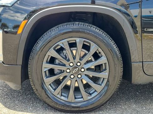 Used 2023 Chevrolet Traverse RS FWD image 6