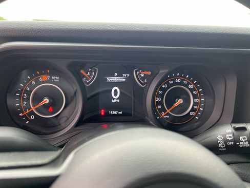 Used 2024 Jeep Wrangler Sport image 21