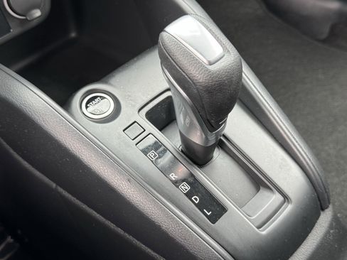 Certified 2025 Nissan Kicks Play S image 28