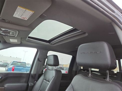 Certified 2022 GMC Sierra 3500 Denali image 19
