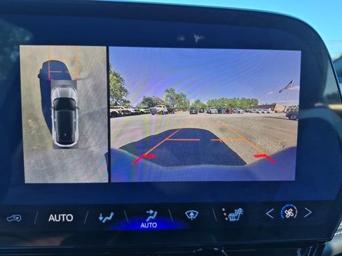 Used 2026 Chevrolet Blazer EV LT FWD image 29