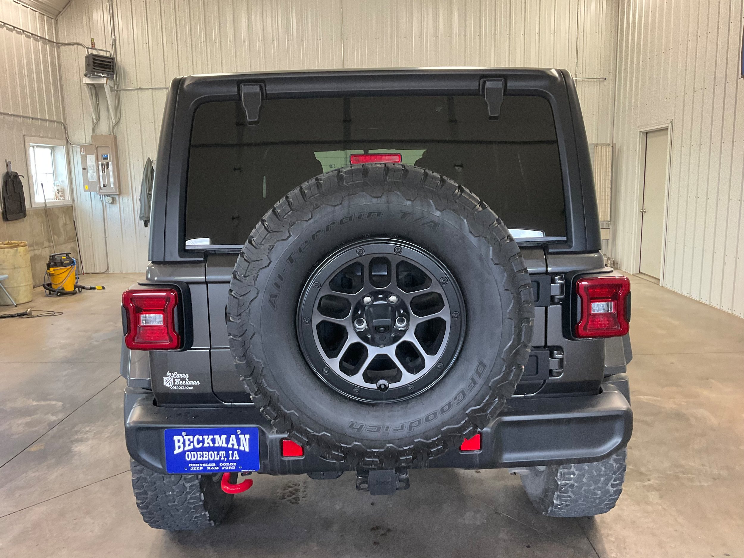 Used 2023 Jeep Wrangler Unlimited Rubicon w/ Xtreme 35 Tire Package AWD/4WD image 4