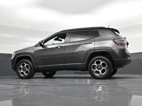 Used 2022 Jeep Compass Trailhawk w/ Trailhawk Elite Group AWD/4WD image 38