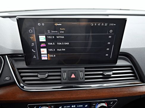 Used 2021 Audi Q5 2.0T Premium image 11