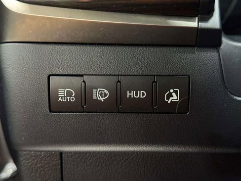 Used 2020 Lexus LX 570 4WD w/ Sport Package image 22