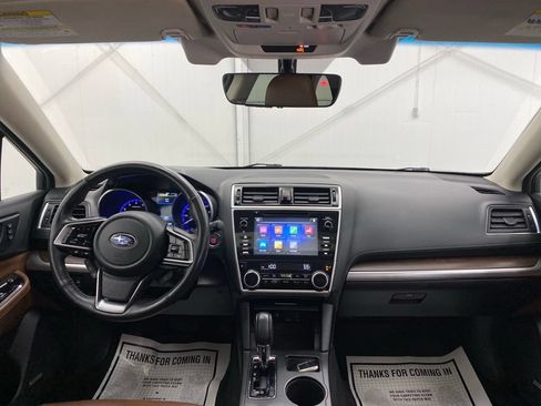 Used 2018 Subaru Outback 2.5i Touring w/ Popular Package #3 AWD/4WD image 32