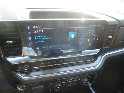 Used 2024 Chevrolet Silverado 1500 LTZ image 29