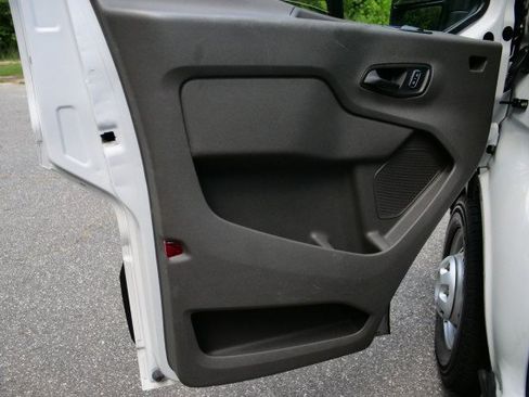 Used 2022 Ford Transit 350 148 High Roof AWD image 21