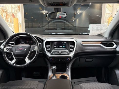 Used 2018 GMC Acadia SLE image 25