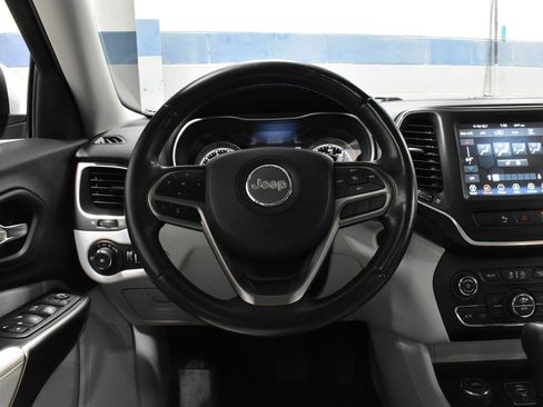 Used 2021 Jeep Cherokee Latitude Lux w/ Sun & Sound Group image 8