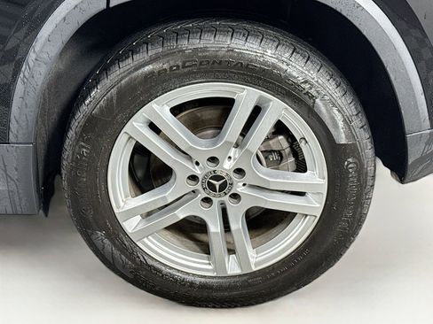 Used 2023 Mercedes-Benz GLA 250 4MATIC image 9