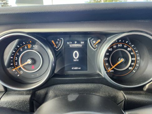 Used 2018 Jeep Wrangler Sport AWD/4WD image 25