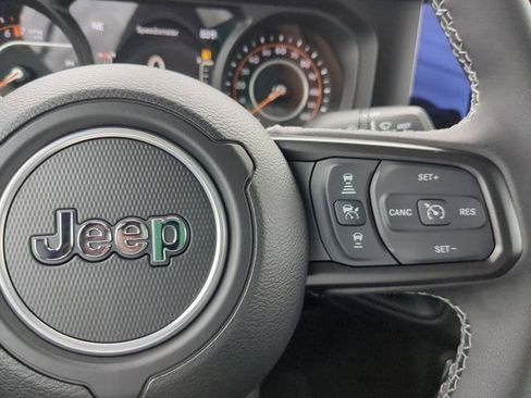 New 2025 Jeep Gladiator Sport image 43