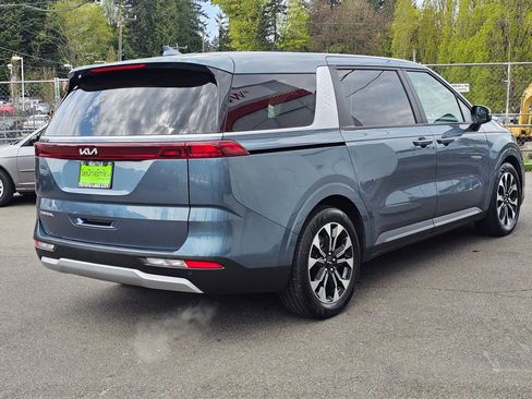 Used 2024 Kia Carnival EX FWD image 7