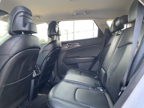 Used 2023 Kia Sportage EX FWD image 32