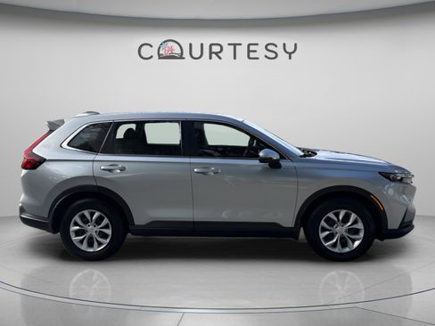 Used 2024 Honda CR-V LX image 8