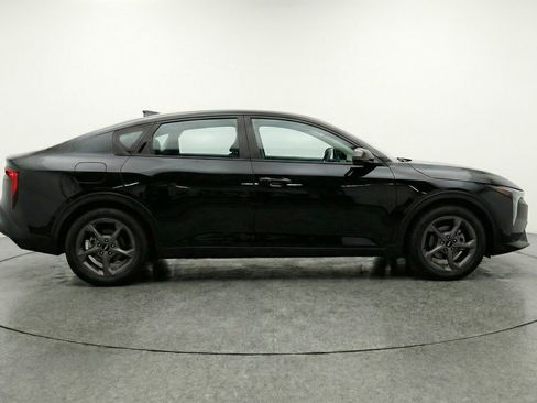 Used 2025 Kia K4 FWD image 11