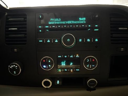 Used 2013 GMC Sierra 1500 SLE w/ Power Tech Package AWD/4WD image 8