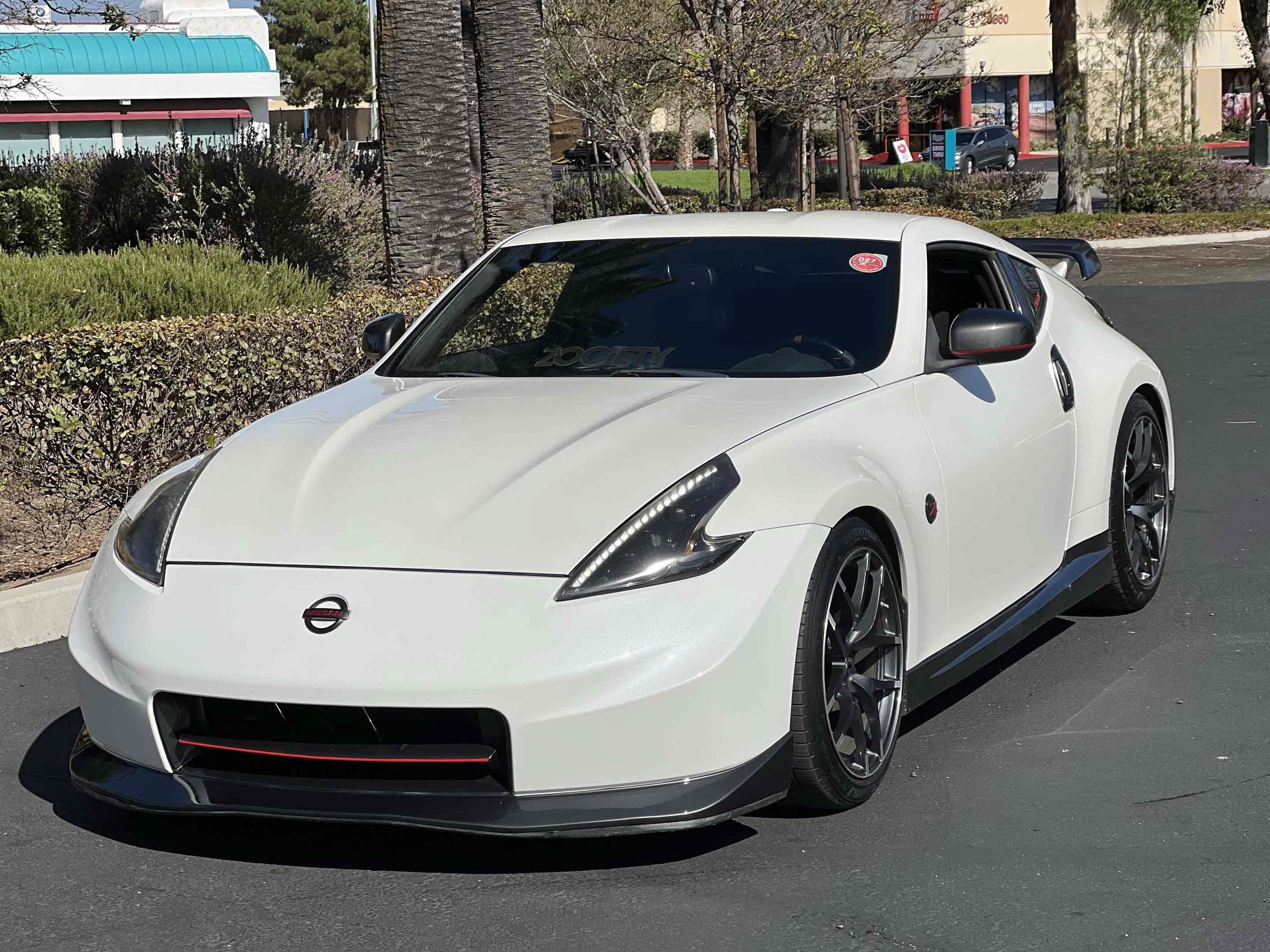 Used 2014 Nissan 370Z NISMO w/ Bose Package RWD image 3