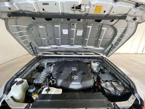 Used 2007 Toyota FJ Cruiser 4WD image 23
