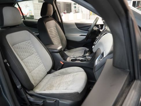 Used 2020 Chevrolet Equinox LS FWD image 34