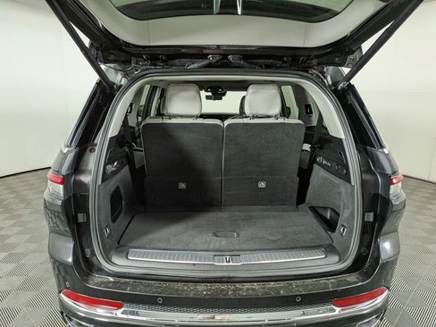 Certified 2021 Jeep Grand Cherokee L Overland w/ Luxury Tech Group IV AWD/4WD image 12