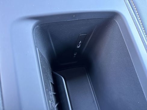 New 2026 Volkswagen Tiguan SE R-Line AWD/4WD image 33