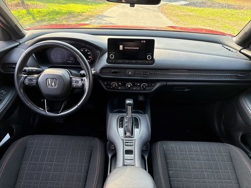 Used 2023 Honda HR-V Sport image 13