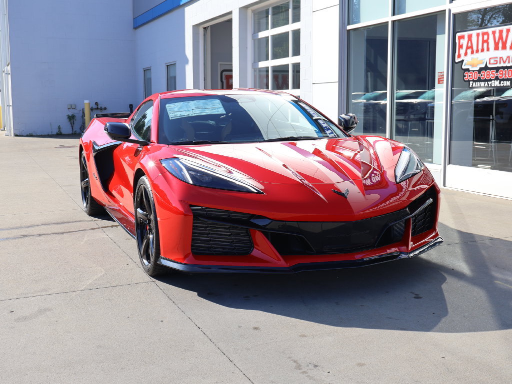 New 2027 Chevrolet Corvette Grand Sport w/ Z52 Sport Performance Package RWD image 2