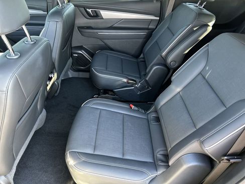 Used 2025 Buick Enclave Preferred image 25