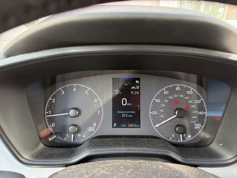 Used 2023 Toyota Corolla SE FWD image 8