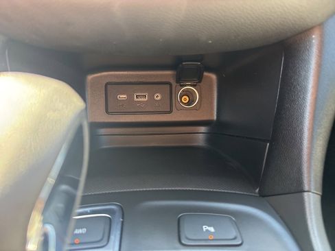 Used 2023 Chevrolet Equinox LT w/ Driver Convenience Package image 34