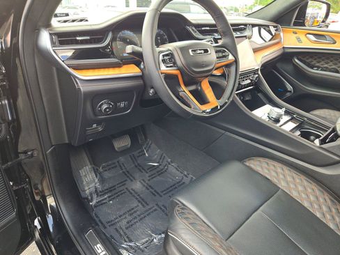 Certified 2024 Jeep Grand Cherokee L Summit AWD/4WD image 35