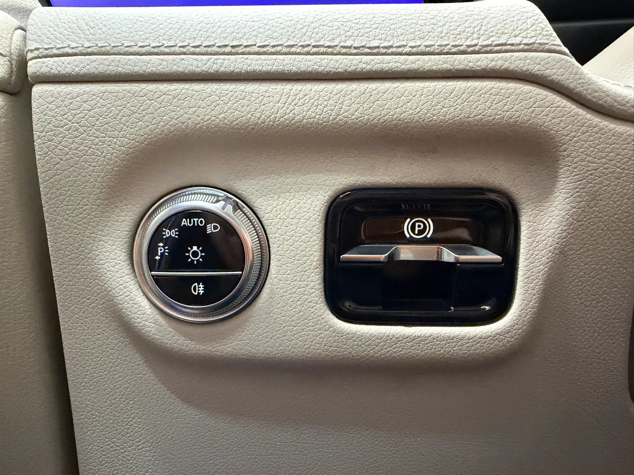 Used 2023 Mercedes-Benz EQS 580 4MATIC Sedan image 34